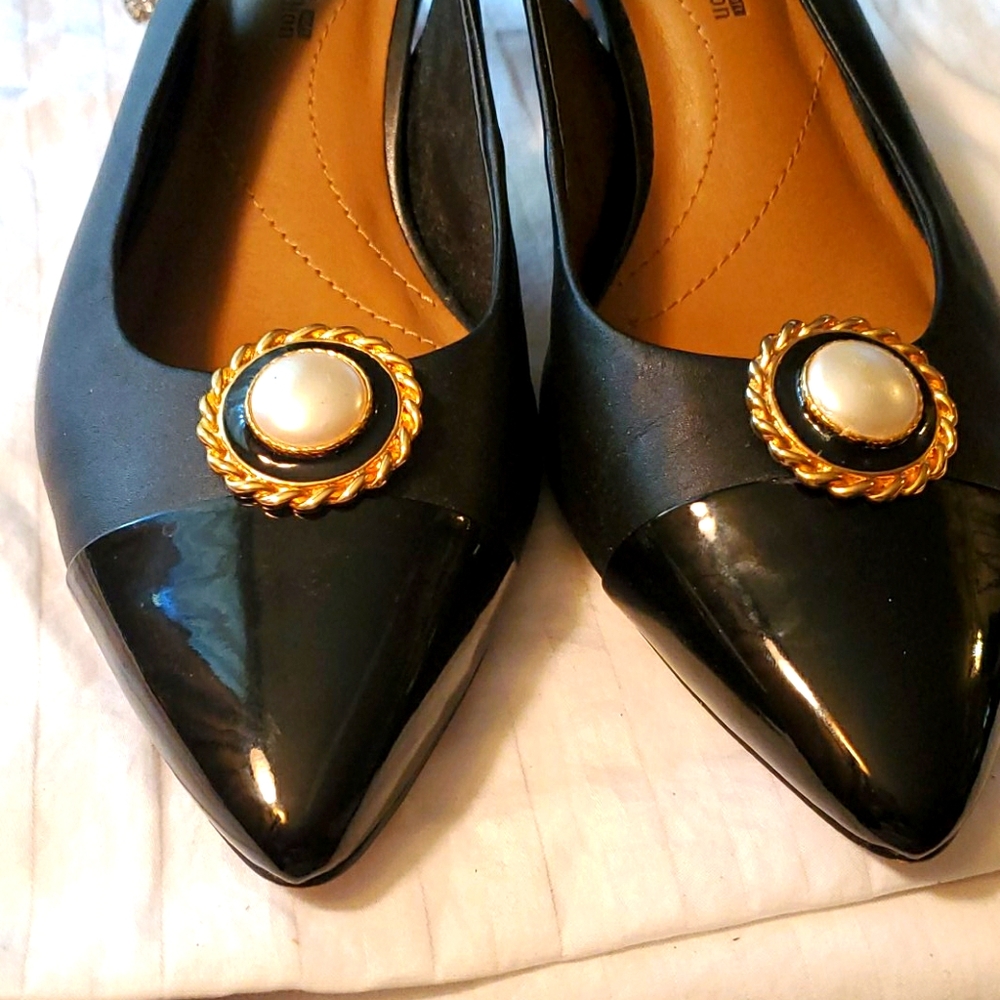 Shoe clips